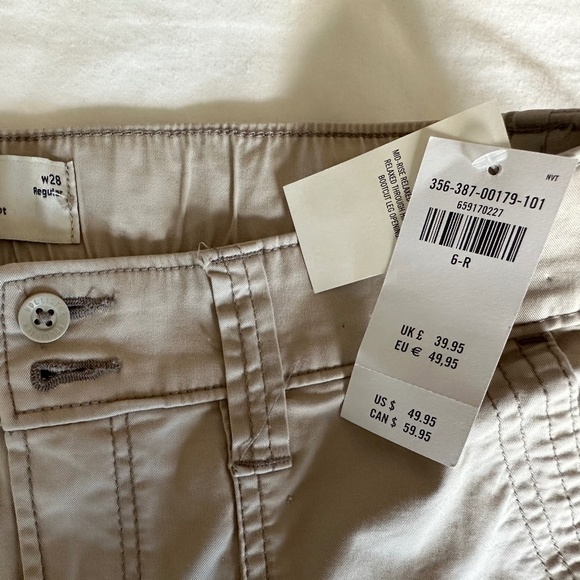 Hollister Pants - Hollister Mid-Rise Relaxed Bootcut Chinos — Khaki | Size 6R | New With Tags